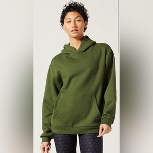 NWOT - Wear It To Heart Driver Relaxed Hoodie